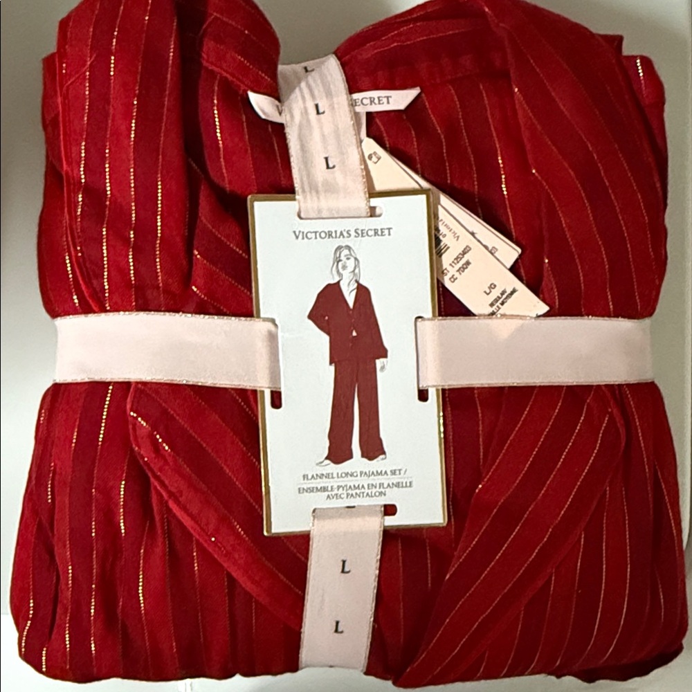 VS stripped red&gold pajamas